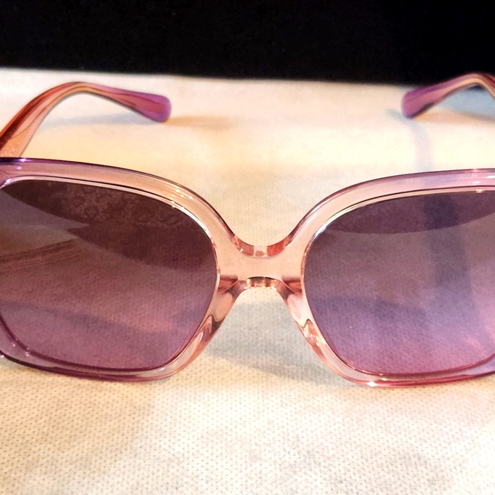 Coach Sunglasses - Picture 3 of 6